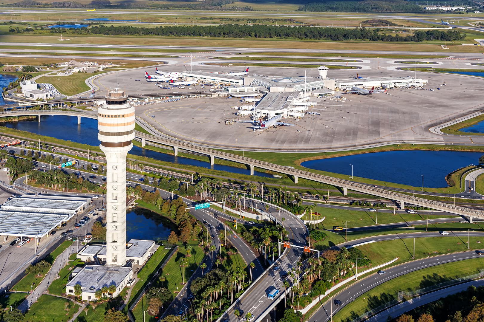 Orlando International Airport Transportation and ground transportation services